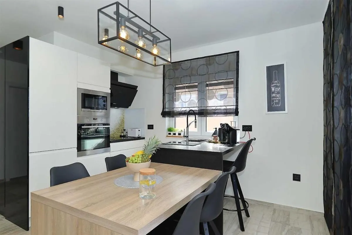 Zadar I Penthouse 2 Mit Dachterrasse & Jacuzzi Apartment Croatia