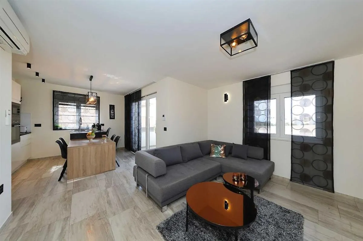Zadar I Penthouse 2 Mit Dachterrasse & Jacuzzi Apartment 0*,