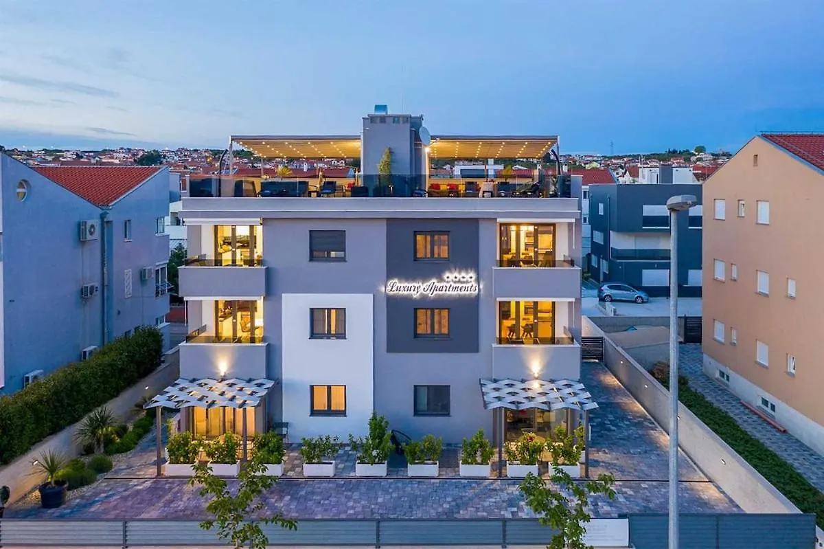 Zadar I Penthouse 2 Mit Dachterrasse & Jacuzzi Apartment