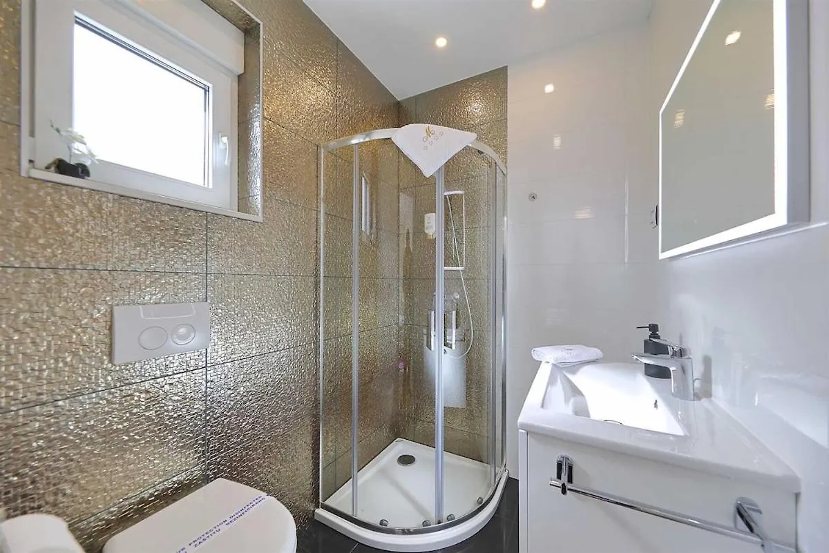Zadar I Penthouse 2 Mit Dachterrasse & Jacuzzi Apartment